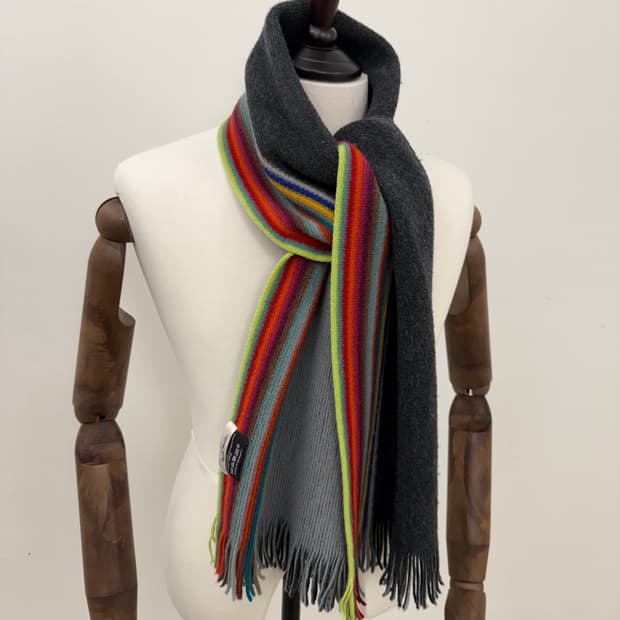 Paul Smith 100% Virgin Wool Muffler