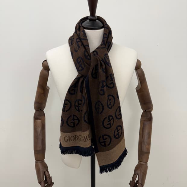 Giorgio Armani 100% Lana Wool muffler