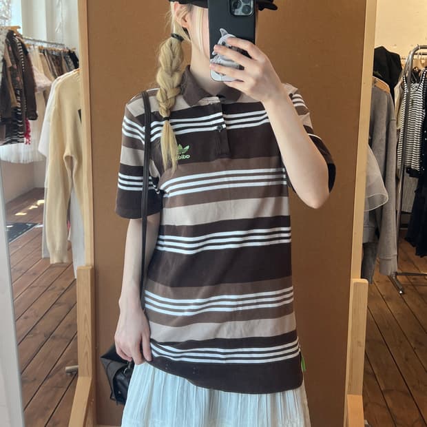 아디다스 브라운 스트라이프 카라 반팔티