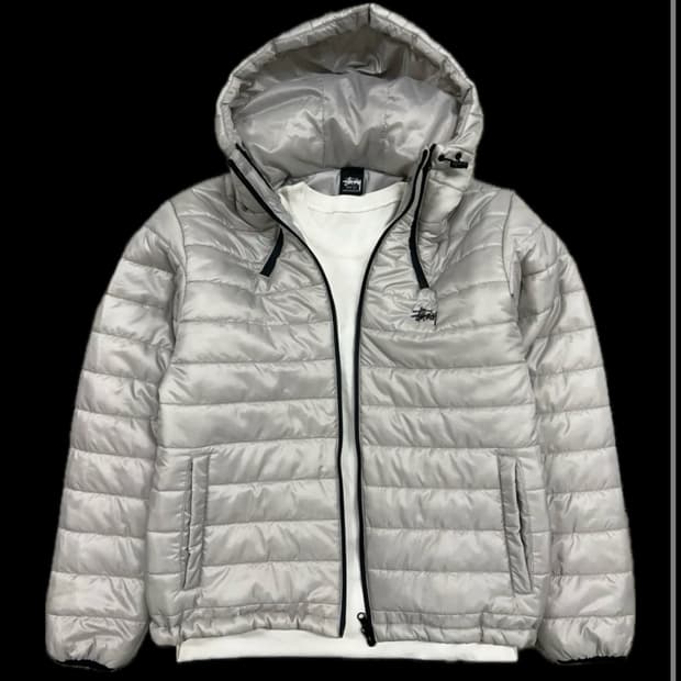 스투시 경량패딩