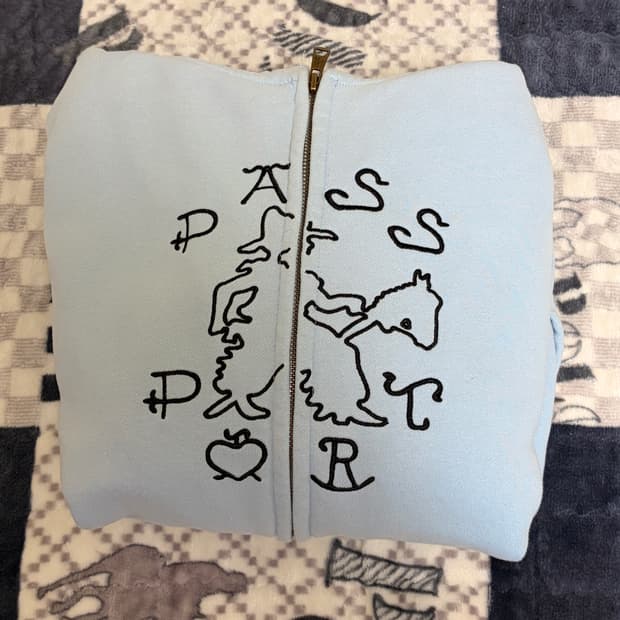 Passport 후드집업