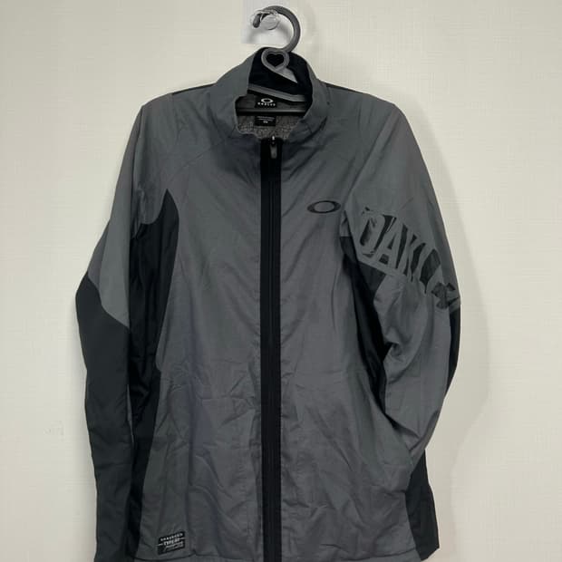 오클리 빈티지 바람막이
