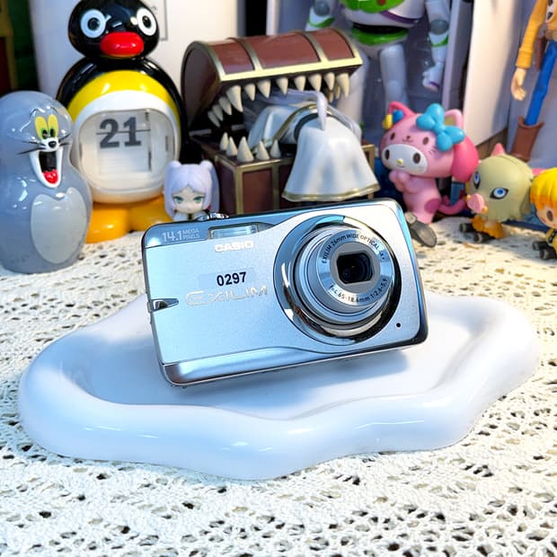 [💞이채영, 아이사픽] 카시오 엑슬림 Exilim Z550 실버 디카