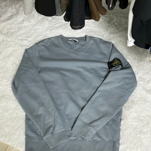 스톤아일랜드 맨투맨 라이트블루