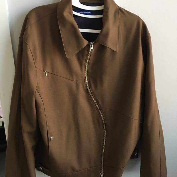 큐레이티드 퍼레이드 212 자켓 브라운