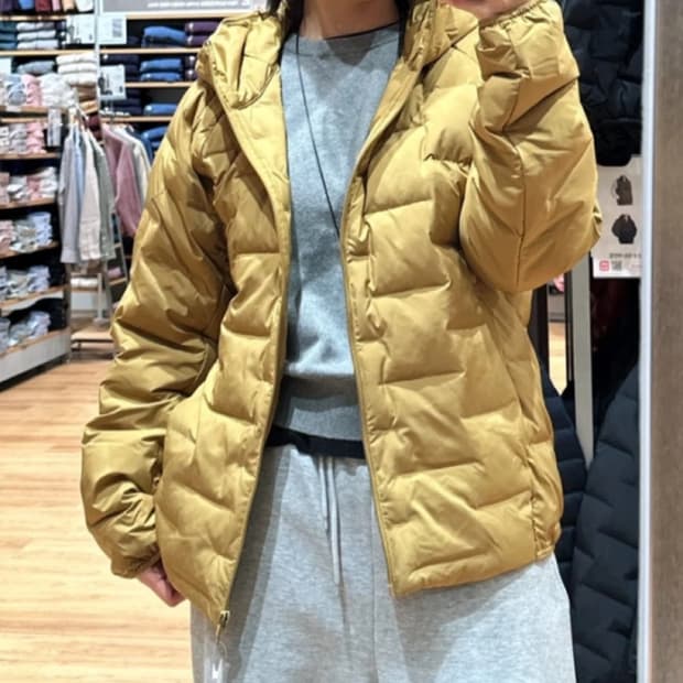 유니클로 경량 패딩