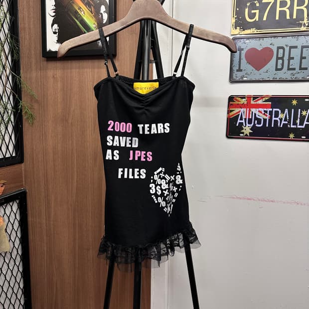 Black Lettering Frill Sleeveless Top