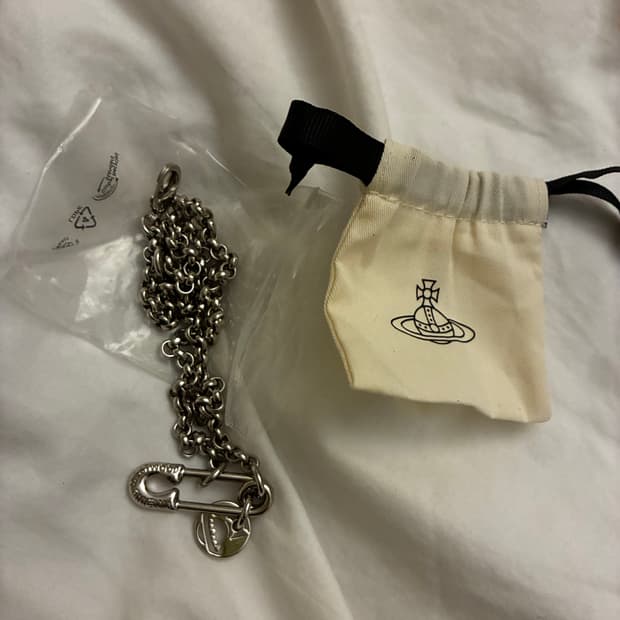 Vivienne Westwood 네크리스