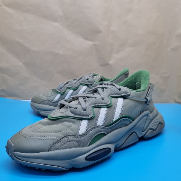 아디다스 오즈위고 카키 운동화225.