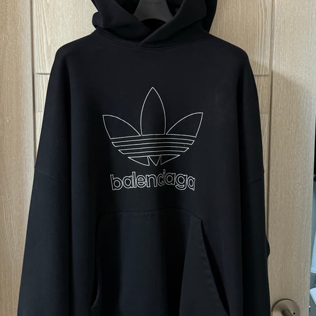 발렌시아가x아디다스 블랙후드 3