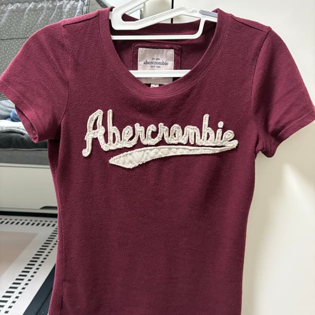 아베크롬비 반팔티