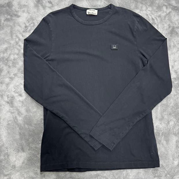 아크네 스튜디오 슬리브