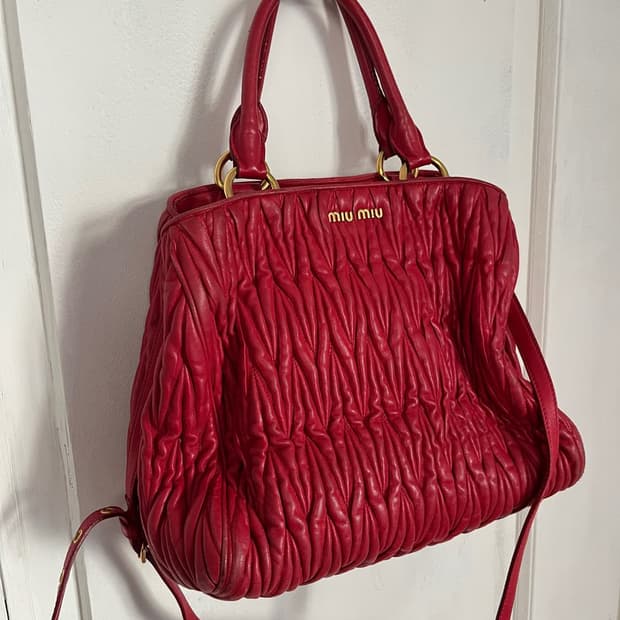 미우미우 2-way 마테라쎄 레더 백