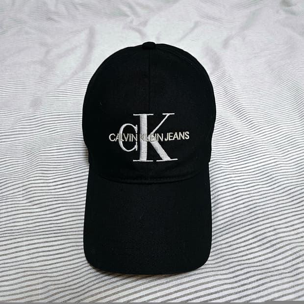 캘빈클라인 볼캡 모자