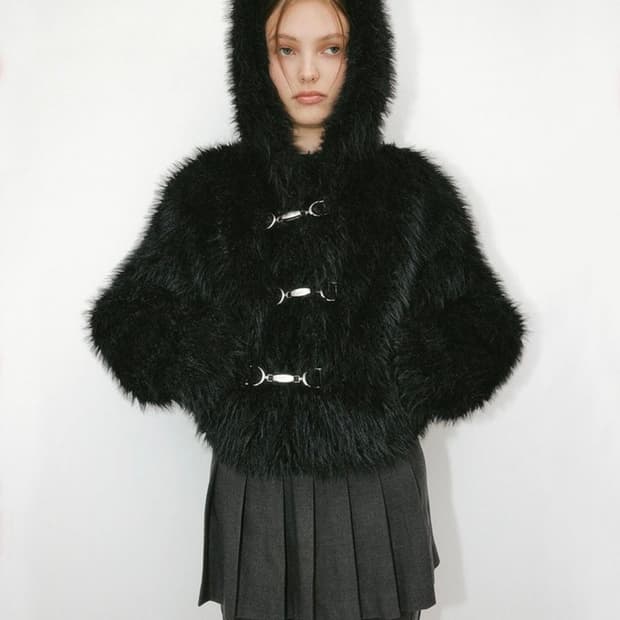 유즈 detachable hoodie fur short jacket 