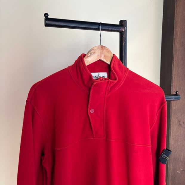 15773 - 스톤아일랜드 레드 와펜 맨투맨