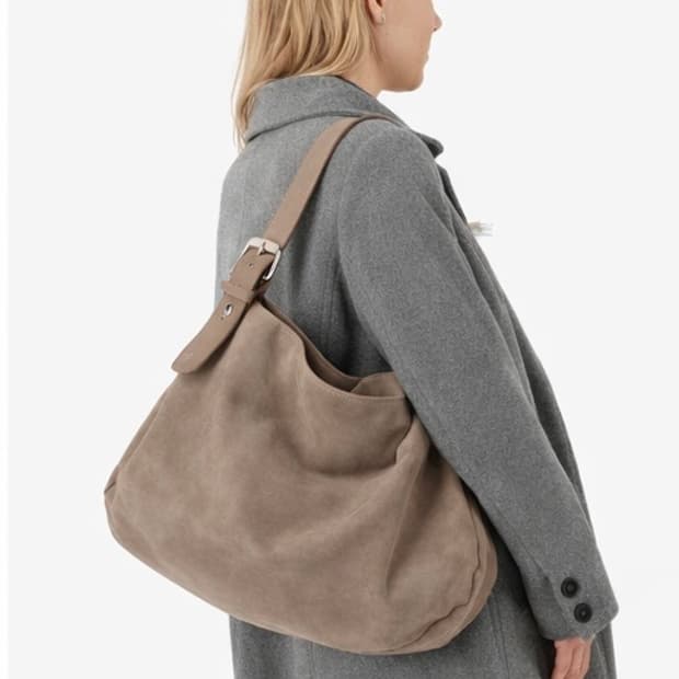 비비안웨스트우드 26SS 그레이 카프스킨 맥시 숄더백