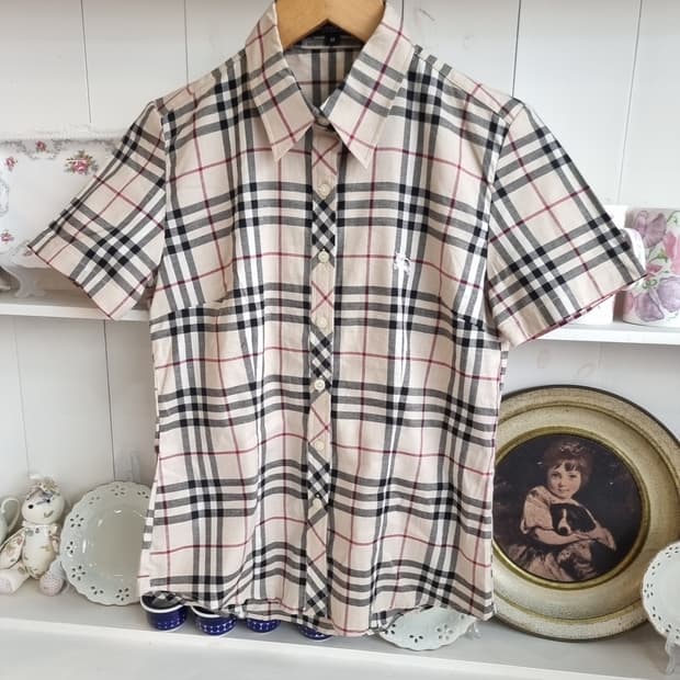 BURBERRY LONDON(버버리 런던) 여성 체크 반팔 셔츠.