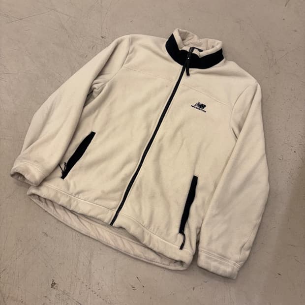 뉴발란스 크림 스몰로고 플리스 집업