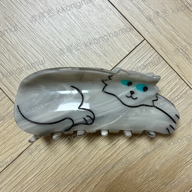 COUCOU SUZETTE 쿠쿠수제뜨 회색고양이 헤어집게핀(제니 착용)