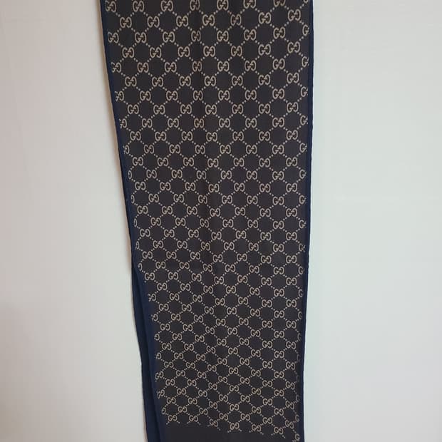 구찌 GG 머플러 목도리