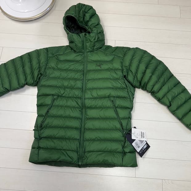 아크테릭스 세륨 에덴 M 사이즈 새상품  한글가격텍   가격텍 있어서 국