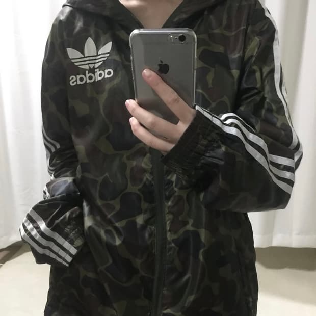 아디다스 밀리터리 카모 바람막이