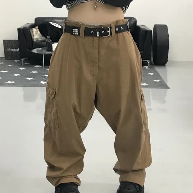 랭귤러 베이지 코튼 팬츠