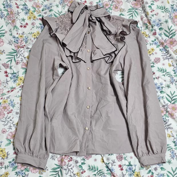 majoretty 일본빈티지)리본 지뢰계st쿠로미 레이스 프릴 블라우스