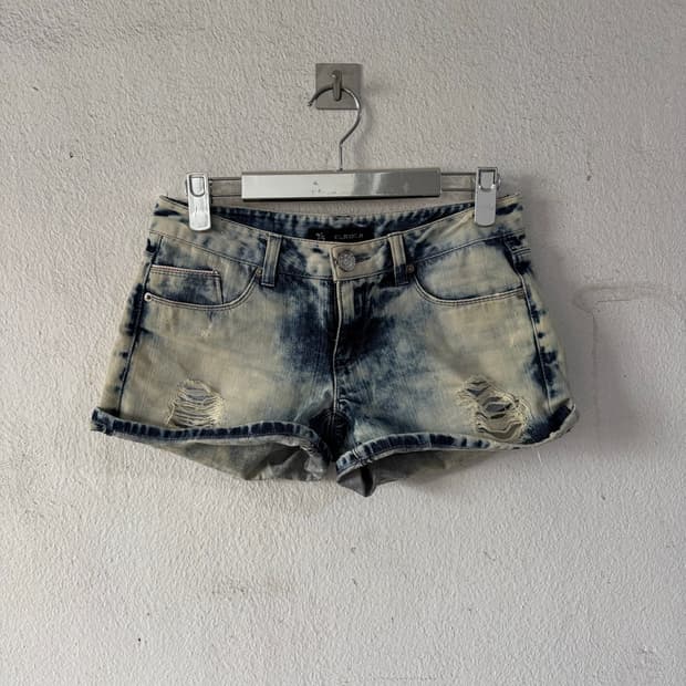 Blue washed denim shorts
