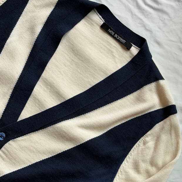 닐바렛 스트라이프 가디건