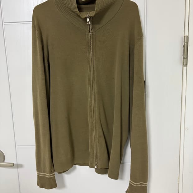 C.P company 니트집업