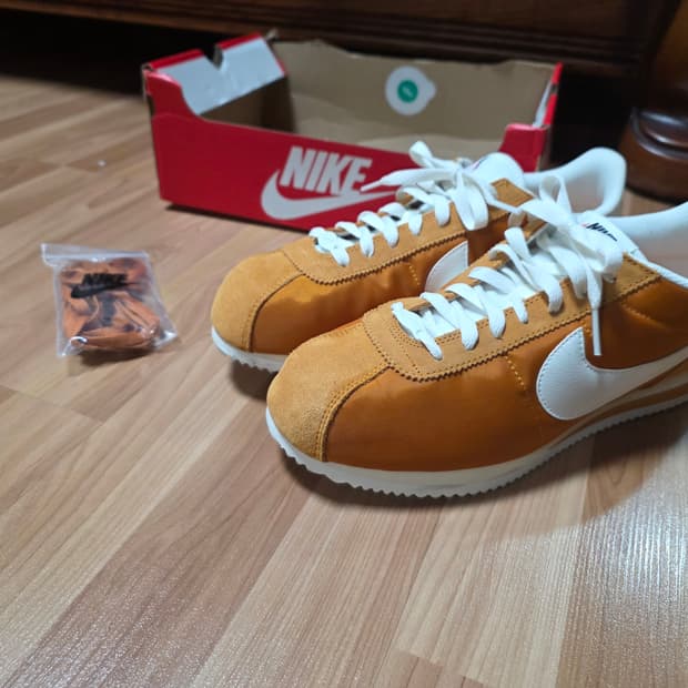 나이키 TXT모나크 285