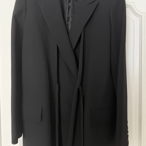 발렌티노 벨트 자켓 40