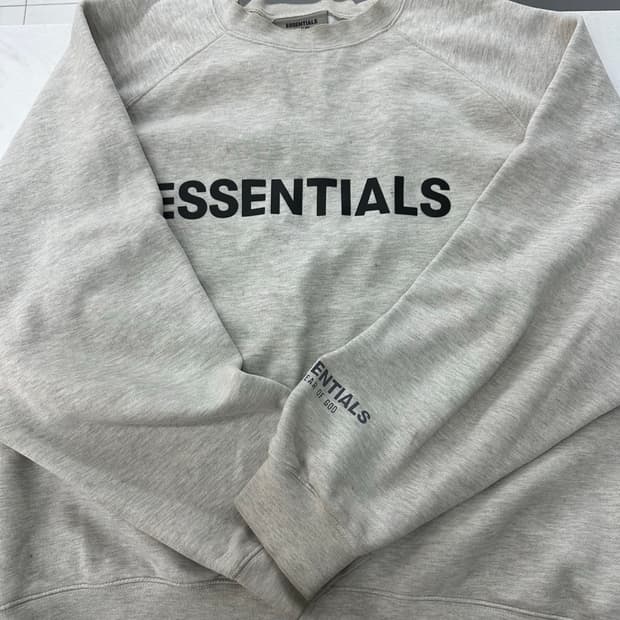 피어오브갓 에센셜맨투맨 L 오트밀팝니다