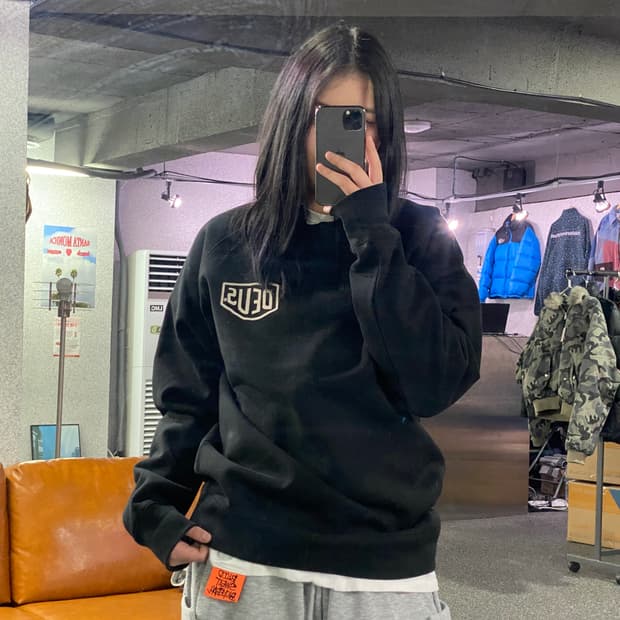 데우스 엑스 마키나 서울 아드레스 크루넥 블랙 맨투맨 B3602