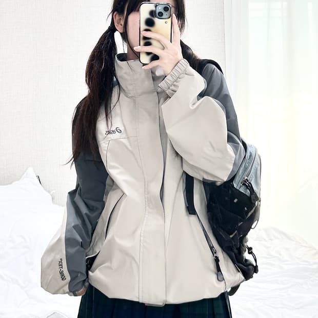 아식스 00‘s 고어텍스 베이지 배색 바람막이
