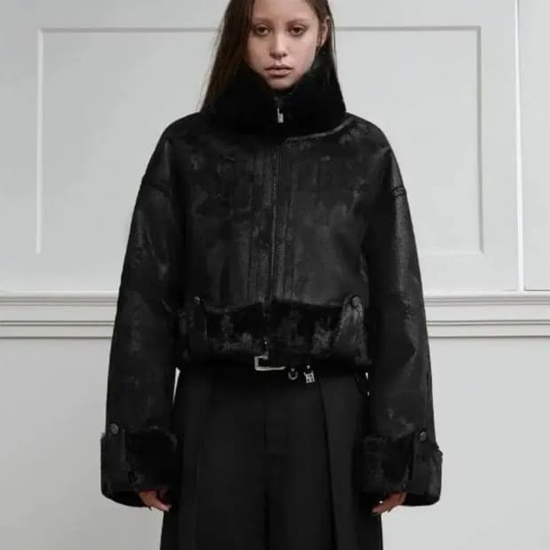 (거의새상품)트리밍버드 무스탕