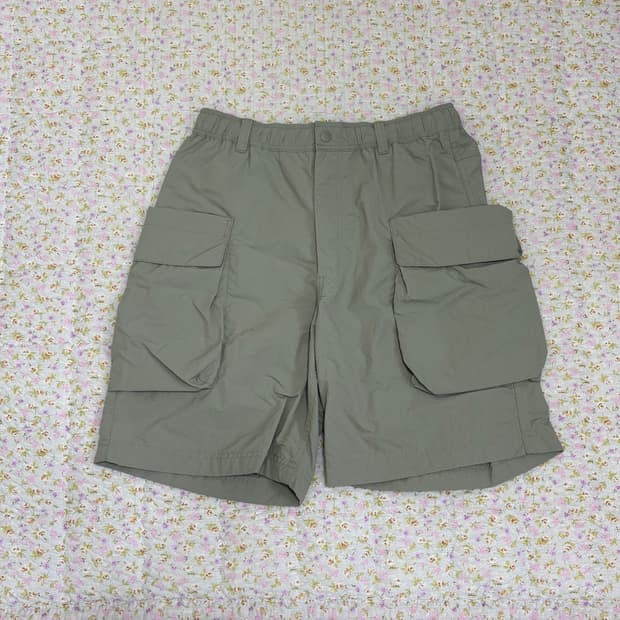 유니클로 & 르메르 콜라보레이션 파라슈트 카고 쇼트 팬츠 (새상품)