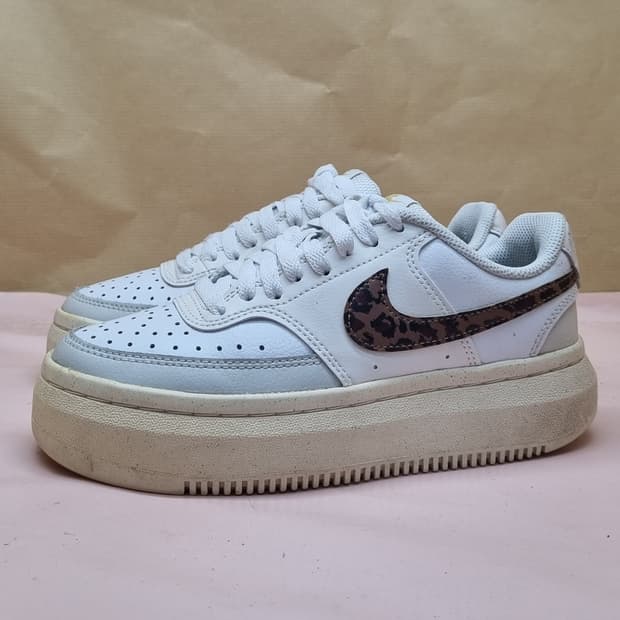 나이키 코트 비전 알타 여성운동화230 