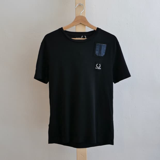 라프시몬스 x 프레드페리 반팔