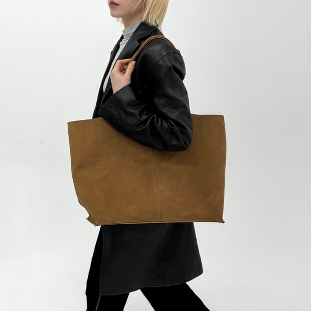 maxi cow suede shopper bag