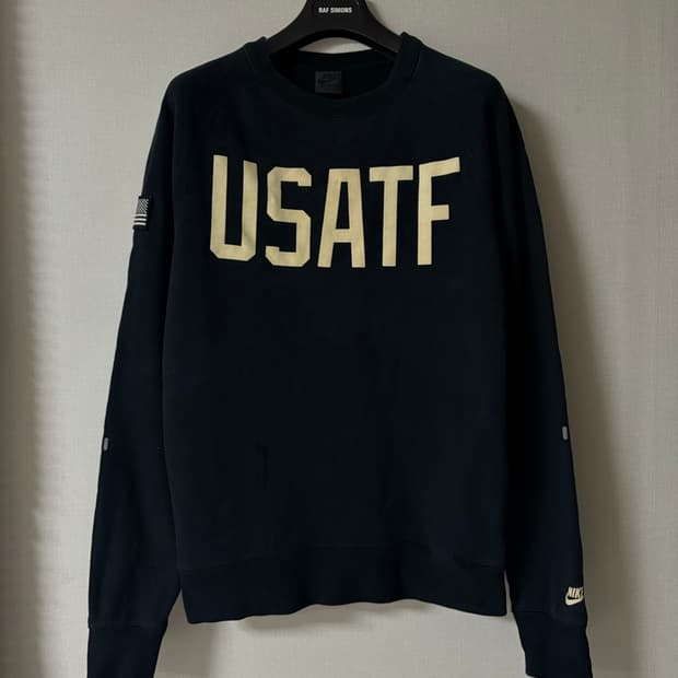 나이키 스웻셔츠 / Nike Track&Field Sweatshirts