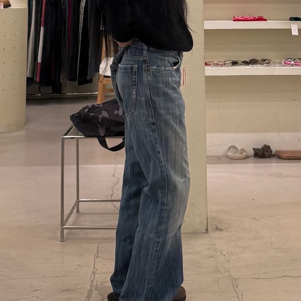 디젤 라이트닝 워싱 부츠컷 데님 팬츠 U1244