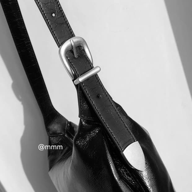 [Unisex]벨트 크로스백 소가죽