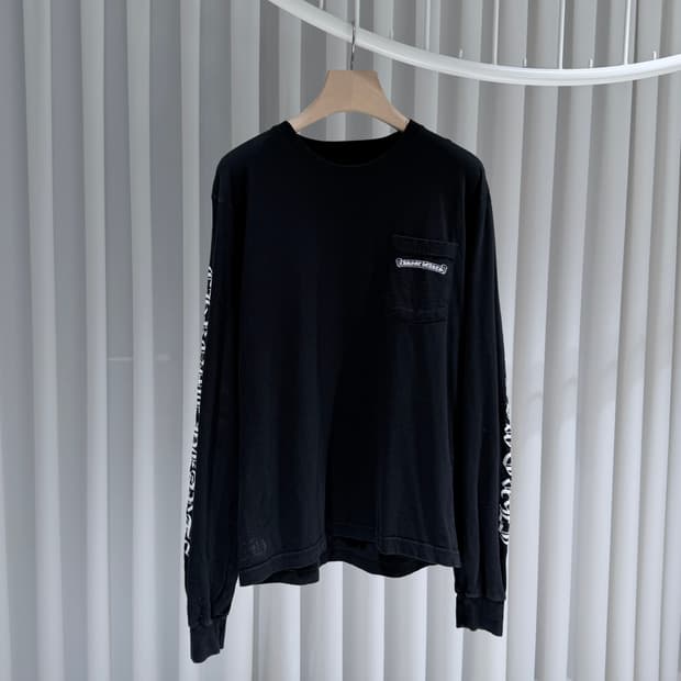 (A / L) / 크롬하츠 스크롤 로고 블랙 롱슬리브
