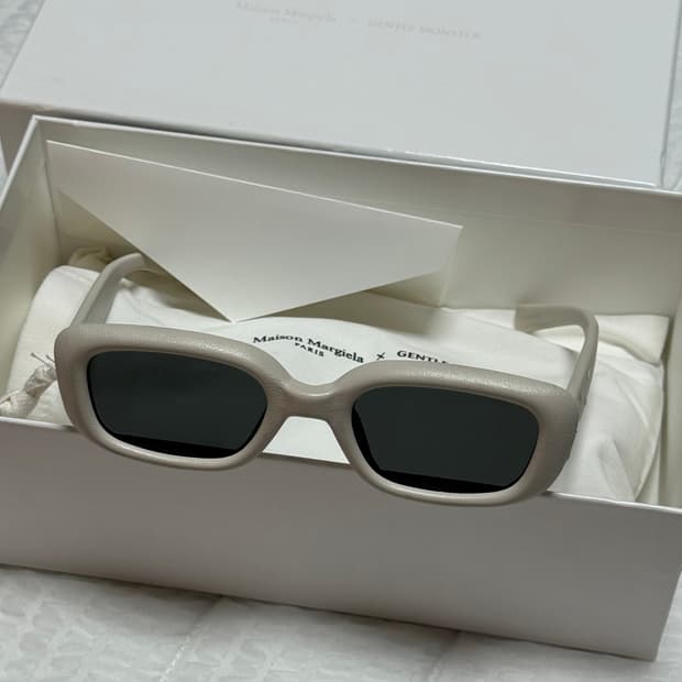 마르지엘라 젠틀몬스터 MM106 레더