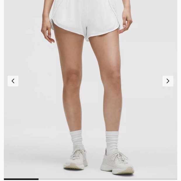 룰루레몬 스위프틀리 미드라이즈 쇼츠