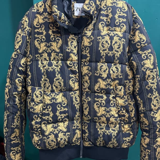 자라 블랙골드 패턴 패딩점퍼105