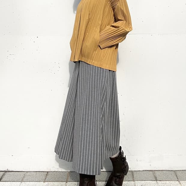 Tutleneck pleats zip up / yellow
